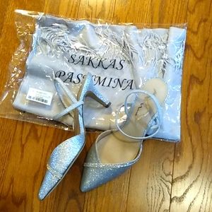 Silver shoes by Nina and silver grey Sakkas Pashmina shawl